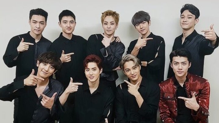 FORUCHANYEOL's tweet photo. happy 10th anniversary, my home 🤍
#10YearsWithEXO
#EXO10thYearAnniversary https://t.co/5dP40ib11f
