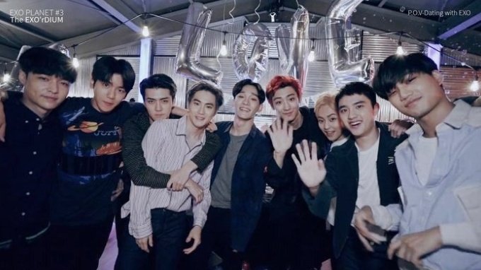 FORUCHANYEOL's tweet photo. happy 10th anniversary, my home 🤍
#10YearsWithEXO
#EXO10thYearAnniversary https://t.co/5dP40ib11f