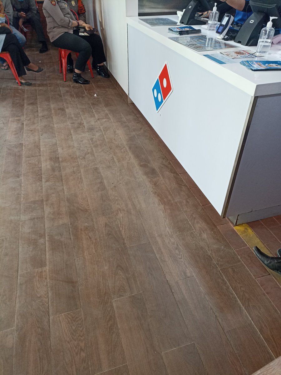 achmadar14's tweet photo. @GrabID nganti sejaman. Cuma dapat 7200. Woy tolong otak d pakai https://t.co/KYkwBFs6YR