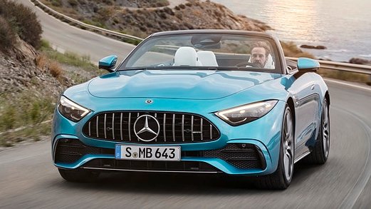 auto_moto_pl's tweet photo. ➡️🇩🇪 #Merceds-Benz - nowa, podstawowa wersja SL43
🔸2-litrowe turbo w SL? Brzmi niewiarygodnie, ale jednak...
▪️ 4-cylindry
▪️ pojemność 1991 cm3
▪️ moc 381 KM/6750/min
▪️ moment 480 Nm/3250-5000/min
▪️ 0-100 km/h - 4,9 s
▪️ V max - 275 km/h https://t.co/OO6pDygobo