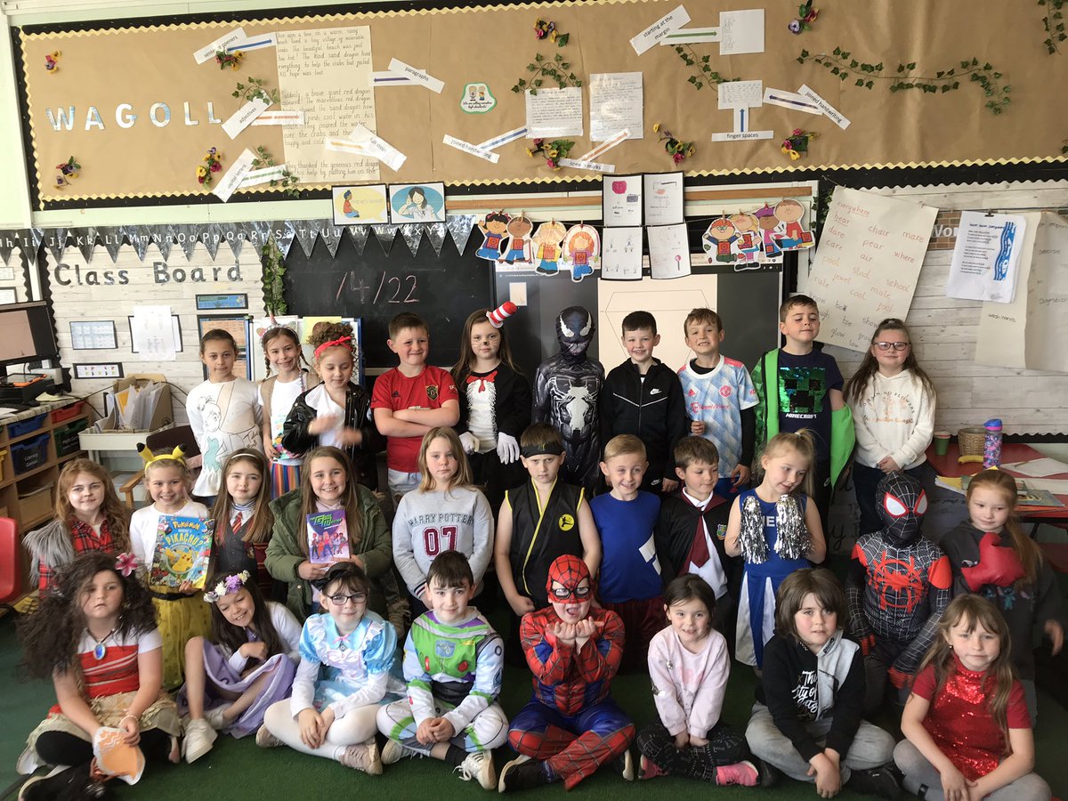 Dosbarth Silver Birch celebrating World book day and the launch of our fantastic new library <a href="/MillbrookP/">Millbrook Primary</a> <a href="/Literacy_Trust/">National Literacy Trust</a> #LibraryLaunch