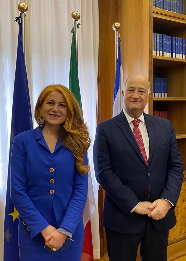Notariato italiano tweet media