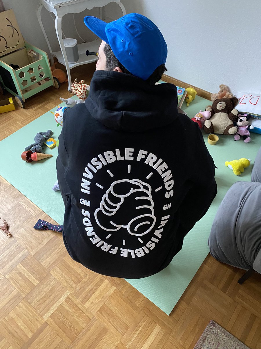 Endi9's tweet image. Chillin with the gang 🤙 #iffollowif #invisiblefriends #bluecap
