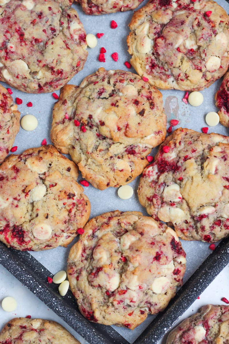janespatisserie's tweet image. White Chocolate Raspberry Cookies 🍪❤️ Recipe - janespatisserie.com/2017/10/02/whi…
