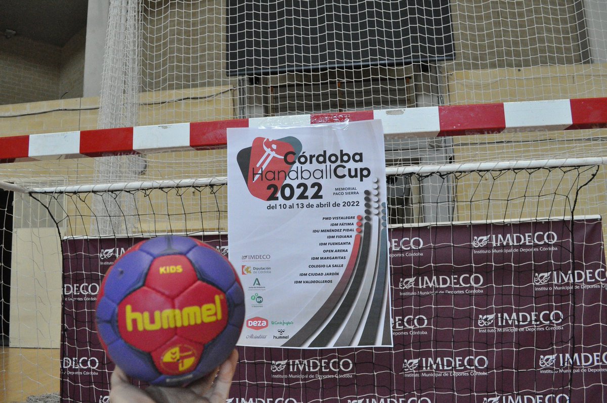 Presentada la XII Córdoba Handball Cup en el PMD Vista Alegre, que será el centro de operaciones del evento. Gracias a autoridades y medios de comunicación por acompañarnos en el acto de presentación #CHC22