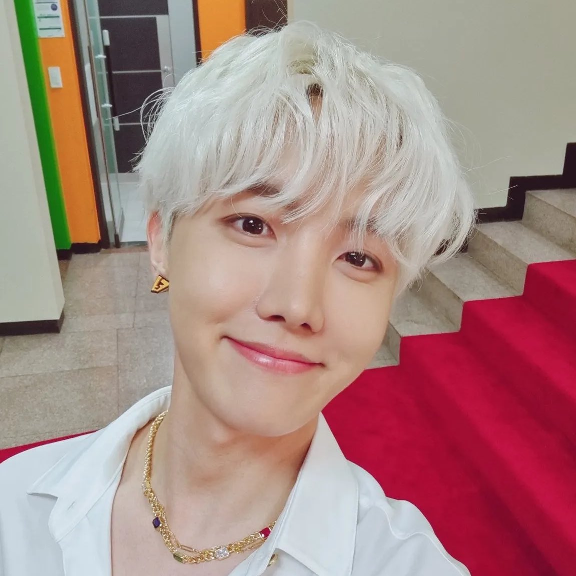 vminiecats's tweet photo. Hoy jueves el stream esta enfocado en j-hope ♡

— Es todo el día así que únanse cuando puedan; rt para difundir. 

Playlists + Guías ↓

My Choice for Billboard Hot Trending Song is #ChickenNoodleSoup (feat. Becky G) by #JHOPE of #BTS https://t.co/JD1DoyD2SY