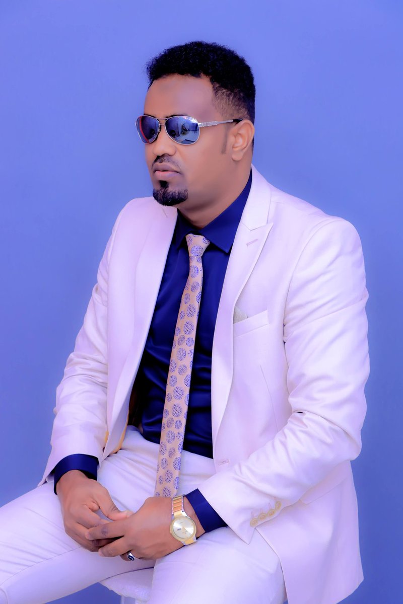 Abdirahcm's tweet photo. I believe that the future can be bright for us .🌹 https://t.co/8wpGXYKKjp