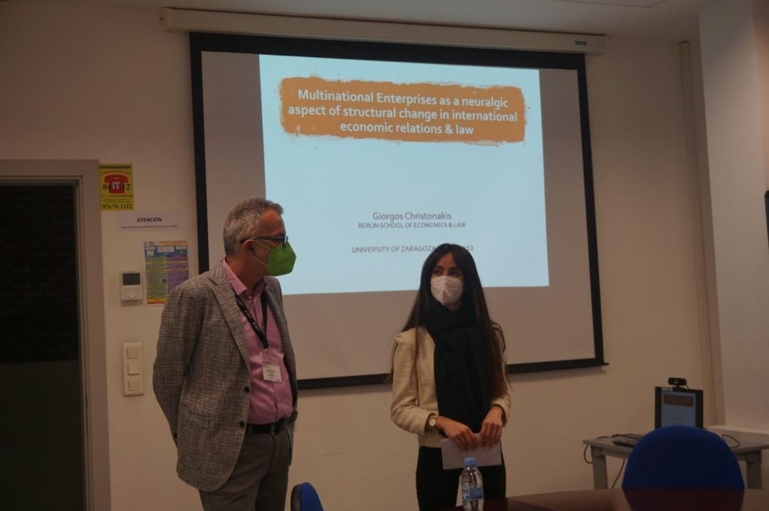 BagBusiness's tweet photo. Amazing 13th session of the #IVBBS edition! 📈🧑🎓
We would like to thank our wonderful presenter Giorgos Christonakis.
Also, we want to thank the audience for their questions and suggestions.
We look forward to seeing you all in the next session.
More pictures in our web 📷 https://t.co/jLw4GVkCp2