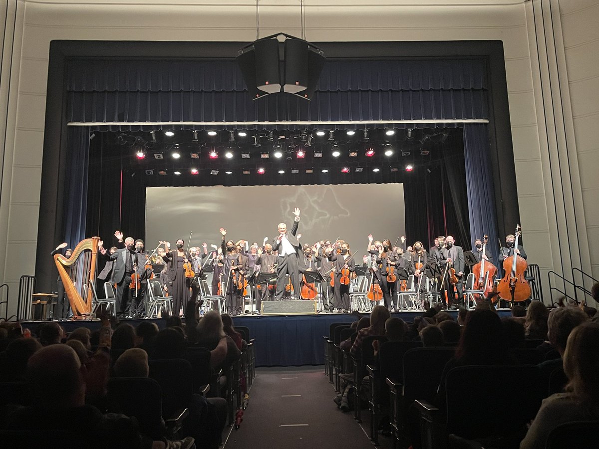 TheVCEF's tweet photo. Bravo, @THSO1! Delighted to fund transportation of all @vcsc_teamvigo 4th graders to this joyful children’s concert! #artseducation #SeeYouInTerreHaute #VCEF #teamvigo https://t.co/ALN7bnI28O