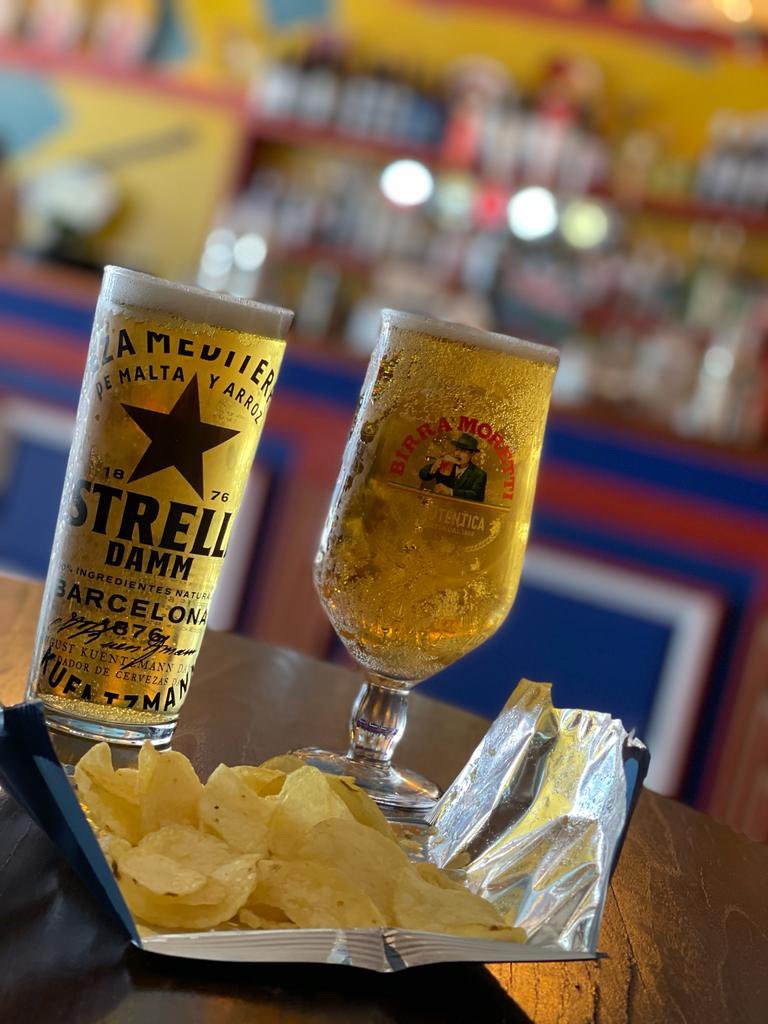 Hey <a href="/Mellor76/">Will Mellor</a> and <a href="/RalfLittle/">Ralf Little 💙</a> , don’t forget to pop into <a href="/LoungeVintro/">Vintro Lounge</a> before (or after) tonight’s <a href="/TheTwoPintsPod/">The Two Pints Podcast</a> show! It is national beer day after all!