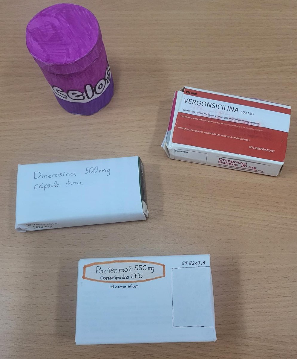 reli_barbara's tweet photo. Más medicamentos imprescindibles: vergonsicilina (para evitar la vergüenza), Dinerosina (para que nunca nos falte dinero), Pacienmol (para tener más paciencia que el santo Job), Celosina (para evitar los celos) 😍😍😍 https://t.co/uVNQym5thN