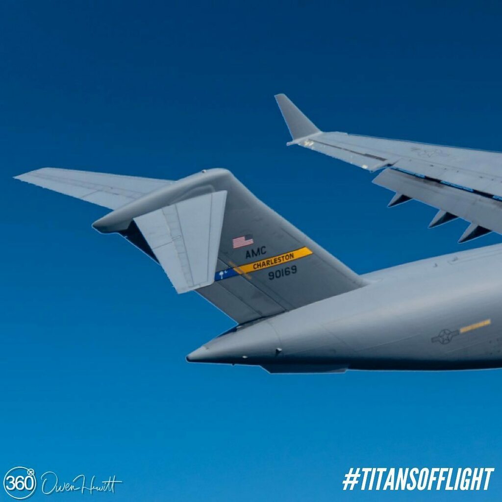 OwenAviation's tweet photo. Watch the majestic Moose this weekend at the @teamcharleston Air Expo! #TitansOfFlight #JBCAirExpo22 #AF75

#Globemaster #MooseMafia #TeamMoose #mm #cargo #heavylifting #heavylifter #lifting #youcallwehaul #avgeekphoto #avgeekoftheweek #tr #maximumeffort… https://t.co/I74jHZV2DO https://t.co/v0IPyOPba4