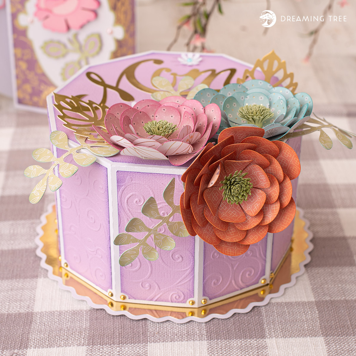 merrymakewell's tweet photo. New free gift with purchase from Dreaming Tree. The Celebrate Mom SVG Bundle includes two gift boxes, florals and foliage and a greetings card and envelope set https://t.co/cy3h3hHuCw https://t.co/xbziU5mwrG