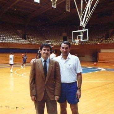 pulicano's tweet photo. @BleacherReport @MarchMadnessMBB Un onore averlo conosciuto nel 1989, devo tanto a lui nella mia carriera di allenatore. Grazie Coach! https://t.co/1fN73pszBm