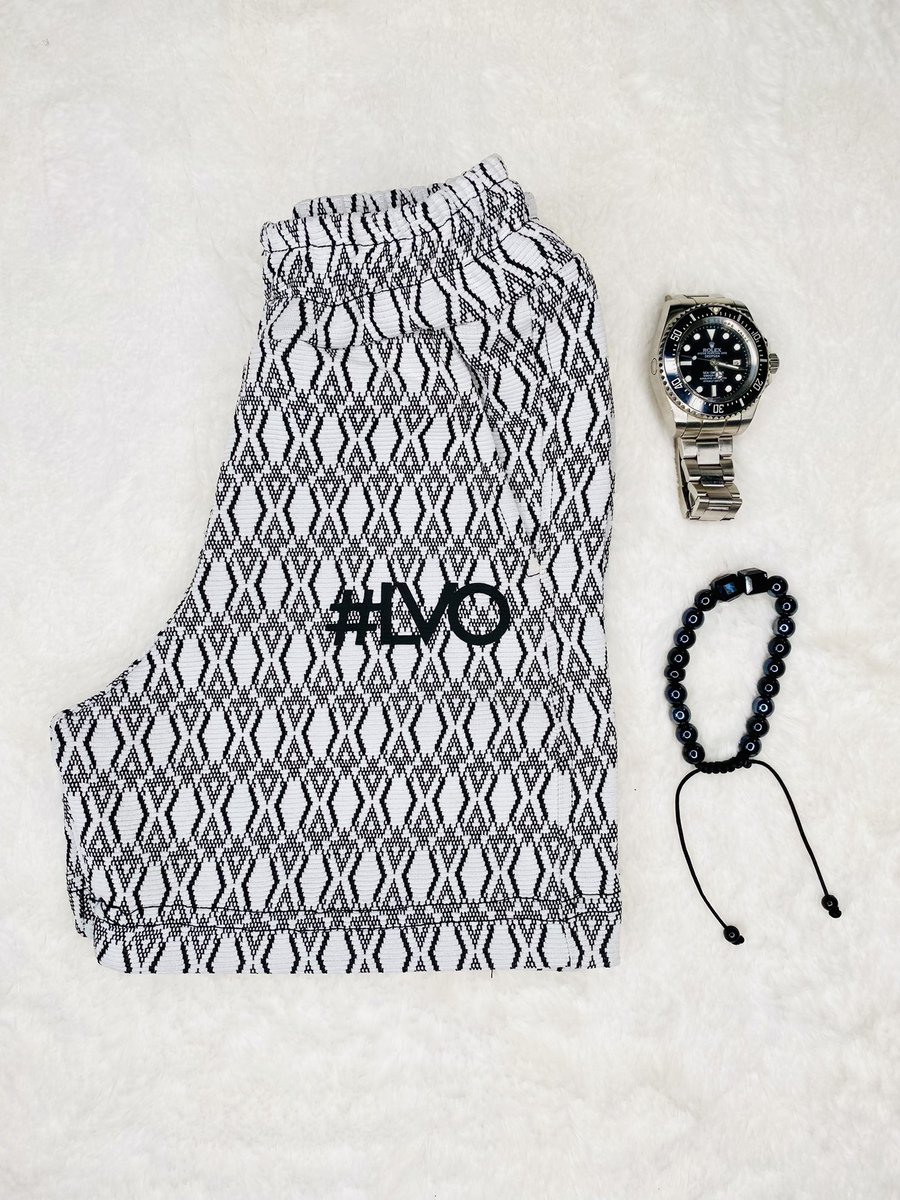 new #LVO fit ⚫️⚪️