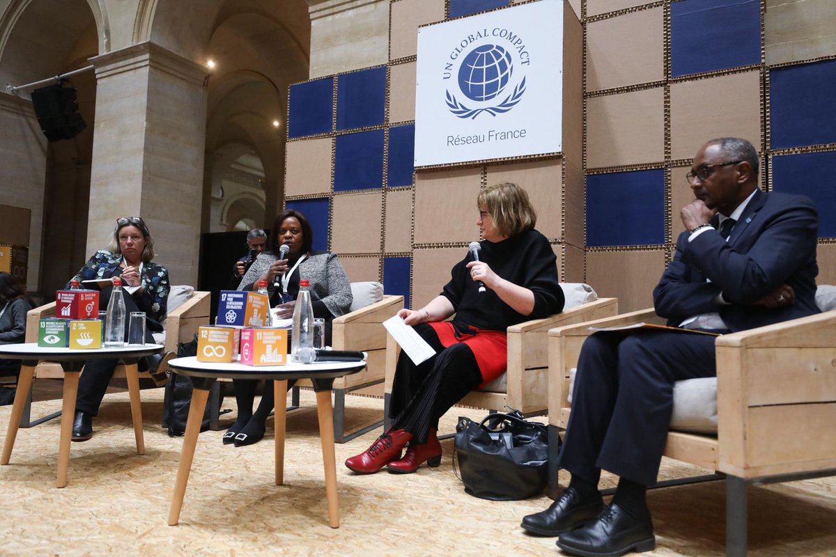 PactemondialFr's tweet photo. #AGGCF2022 Place au Déjeuner-débat « les ODD : un cadre de coopération entre le continent Africain et l'Europe » ! Interventions de Sanda Ojiambo, Edouard Matoko, Anne-Catherine Husson-Traoré et Adeline Lescanne-Gautier. https://t.co/a9OQccy92S