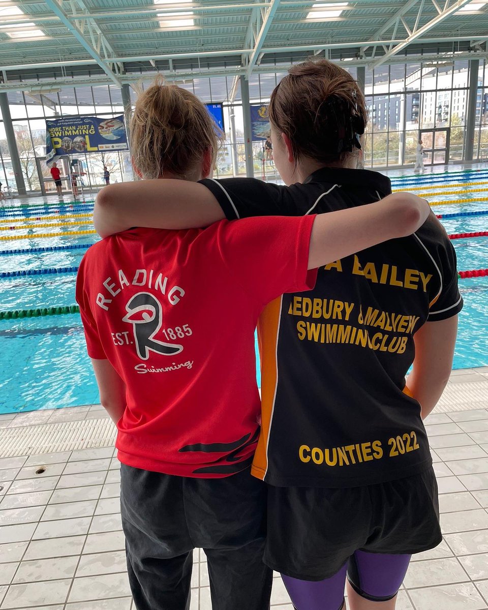 ReadingSwimClub's tweet photo. From swimmer at Ledbury to Head Coach at Reading. Standing together in remembrance of Lee "Mally" Mallinson. Gone but never forgotten. https://t.co/qJEqmVl57z