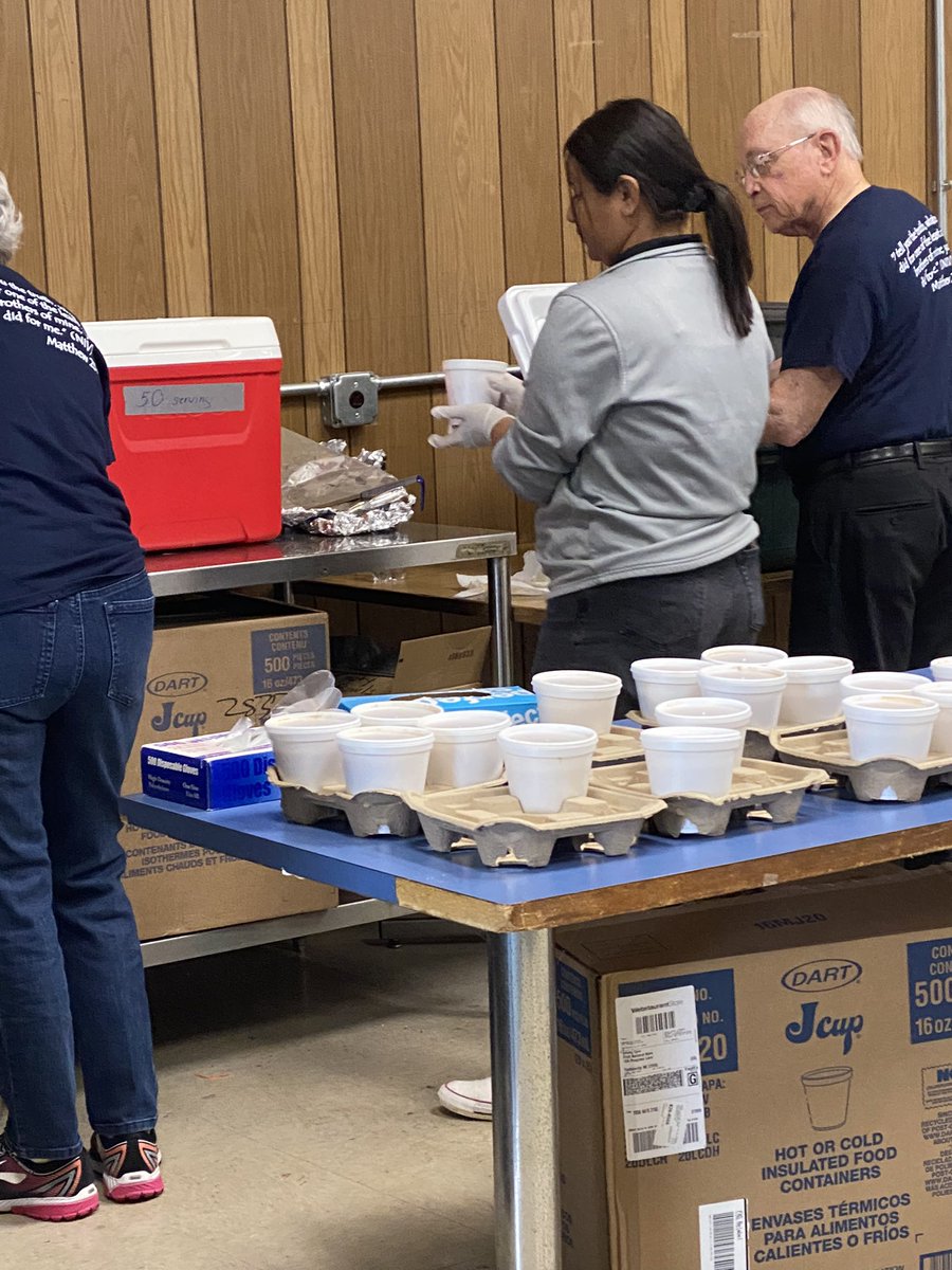 YCShoreScholars's tweet photo. What a great day Tuesday volunteering with the Annual Empty Bowl Fundraising event for Yadkin Christian Ministry!! @yadkincoschools @ShallowFordFndt https://t.co/52Jlj9ElGf