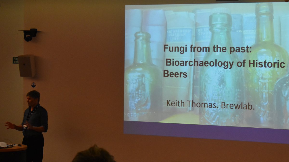CranMycology's tweet photo. Dr Keith Thomas from @BrewlabLtd introducing his research on #fungi from the #past in #Beer. @BMS_Scientific #BMS2022 #BMS125 https://t.co/cNQOqAh2HG
