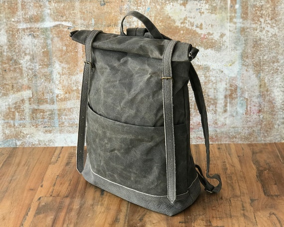 limorg9's tweet image. Waxed canvas backpack rolltop Laptop backpack etsy.me/31TxeLc #canvasbackpackmen #rolltopbackpack #travelbackpack #laptopbackpack @etsymktgtool