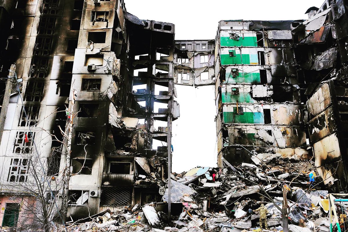 alfredya's tweet photo. The ruins of apartment blocks destroyed by the Russian army during fighting between Ukrainian and Russian forces on the central street in the city of Borodyanka near Kyiv (Kiev),  #Borodyanka #Ukraine 06/04/2022 
#AlfredYaghobzadeh 
©Alfred Yaghobzadeh https://t.co/575cr0Drso