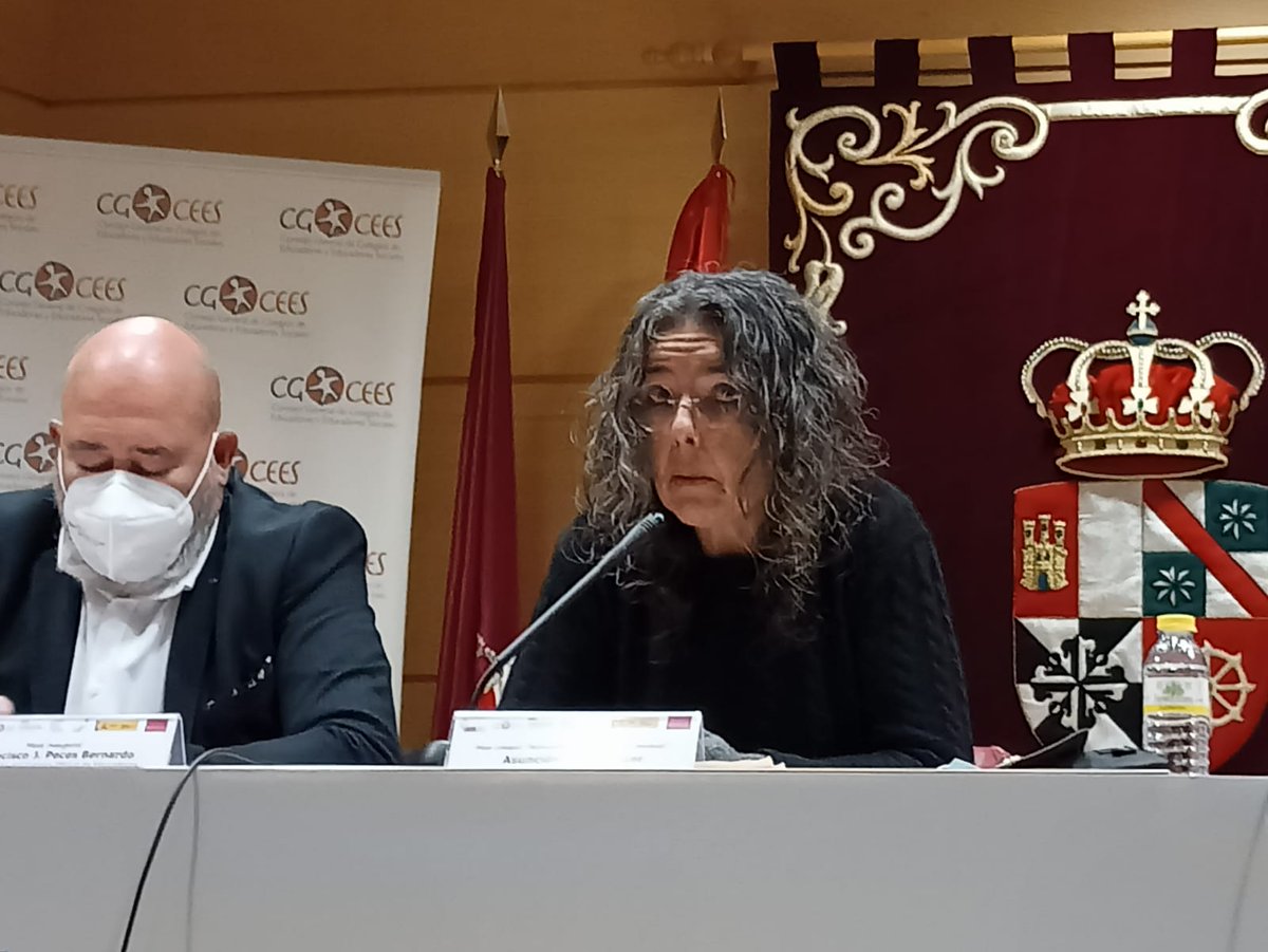cesclm_es's tweet photo. Asunción Pié, Educadora Social de la UOC, aborda las razones de la falta de reconocimiento y respeto de las personas con diversidad funcional en el contexto de la pandemia y postpandemia.
#8congresoeduso
#8congresojornadacuenca
#cesclm https://t.co/1wtdMgSRJT