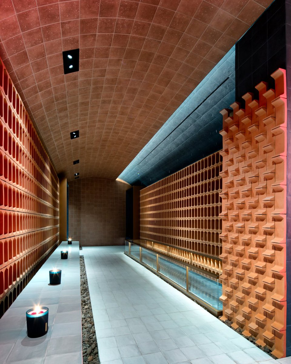 ValenciaDesignF's tweet photo. En el espacio Wow Design, diseñado por Summum Studio y llamado «Unexpected Hammam» , pretende ofrecer calma y reflexión inspirándose en los elementos agua, luz y tierra.

📷 Luis Hevia
#CasaDecor22
#creativesupporters https://t.co/3hGE8p9p63