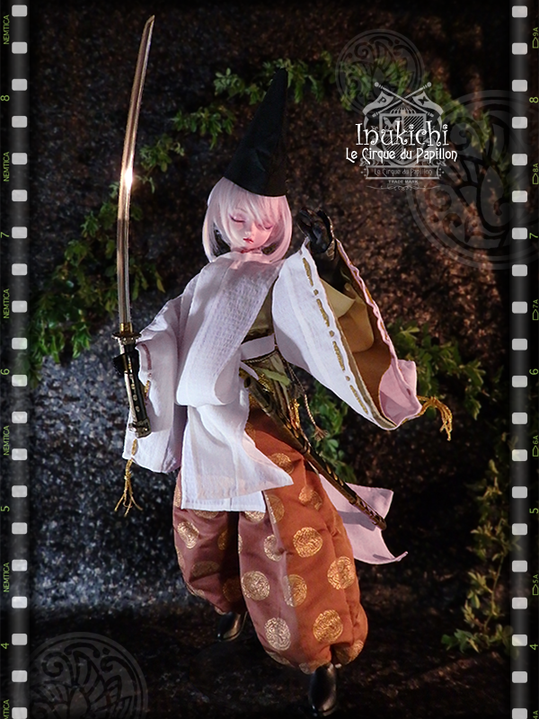 Trico2007's tweet photo. 2021年10月受付分オーダー、SD用『薄緑(膝丸)写』が完成しました。
今作には、専用の白鞘と豪華な朱塗太刀掛も一緒にお作りさせていただきました。後日ブログにて詳細をご覧下さい♪(^ω^)/✨️
#handmade #miniature #日本刀 #太刀 #剣客小町 #武装ドール #銘犬吉 https://t.co/T4PjdLXytt