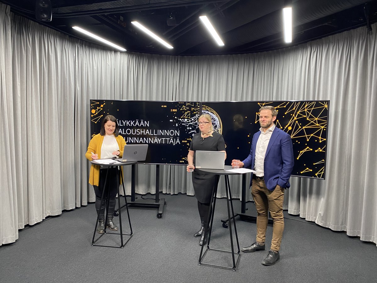EmCeOy's tweet photo. Administer Pulssi -webinaarin harjoitukset käynnissä. Aiheena tänään työehtosopimusten muutokset, liity sinäkin mukaan klo 15 > https://t.co/64YUlpbsPM
#webinaari #työehtosopimukset #emce #administergroup https://t.co/2ps10dpYpK