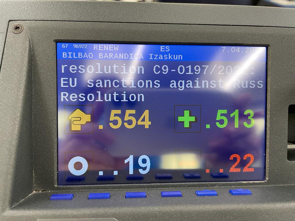 IzaskunBilbaoB's tweet photo. Abrumador apoyo en @Europarl_ES a la resolución que pide un embargo total al petroleo, carbón, combustible nuclear y gas procedentes de Rusia @PDE_EDP @RenewEurope @eajpnv https://t.co/nuIlvyQyiq