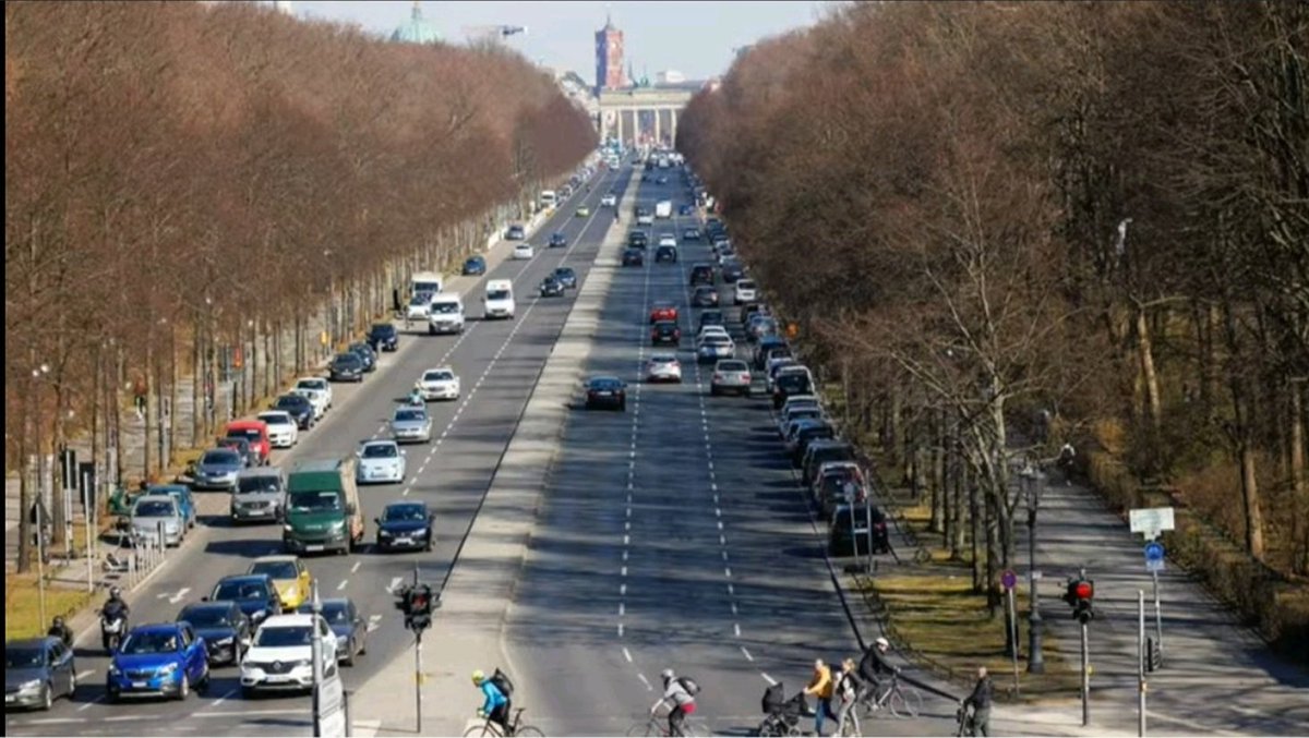 Befix1's tweet photo. So geht #Verkehrswende: Berlin-Tiergarten (heute - bald?) https://t.co/7XKlXtepOh