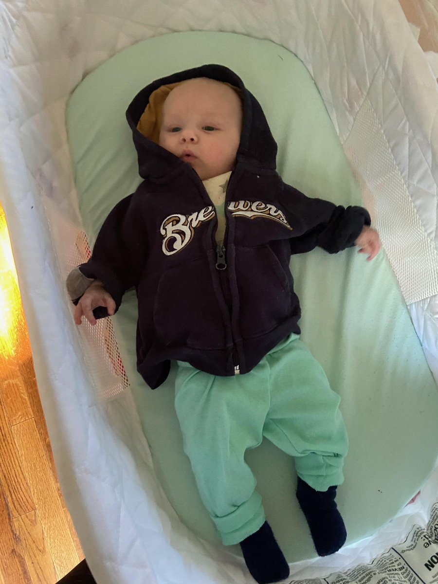 I'm predicting the #Brewers will win 90 games this season. All they need to do is win 10 games out of 18...9 times. Very doable.

BTW...This is still my favorite photo I have of my dear granddaughter @Brian_Butch
<a href="/BJ_DeGroot/">B.J. DeGroot</a>.
Now off to AZ.
#ThisIsMyCrew