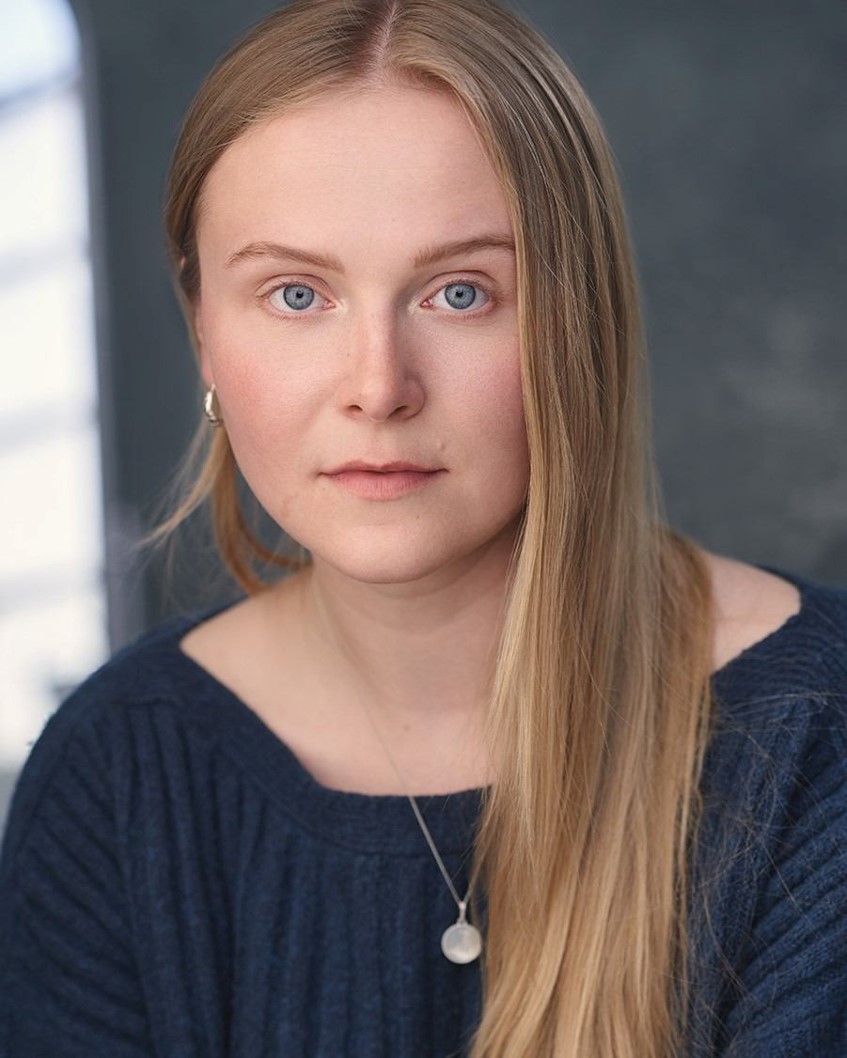 vickyabsolon's tweet photo. ALRA NORTH THIRD YEAR SEEKING REP💫

I'm a playful Actor-Singer with a passion for Shakespeare, Voice Work and plants 🍀

I most recently played Marie in @jackthorne's Woyzeck

https://t.co/Xu7FuLCG6s https://t.co/4wId8rlKo4