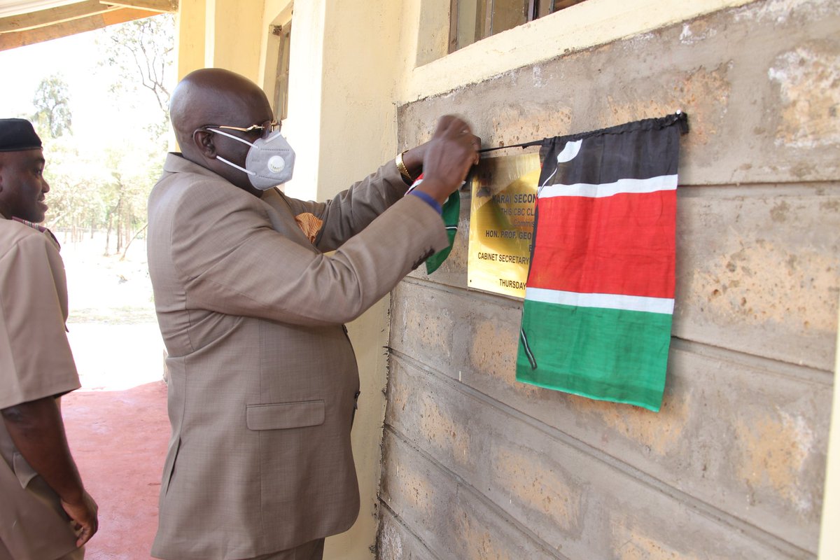 EduMinKenya's tweet photo. Cabinet Secretary for Education Prof. George Magoha has commissioned CBC junior classroom at Karai Secondary School in Naivasha, Nakuru County. CS assures that CBC classrooms in areas of Baringo and Lamu must be completed.
#EducationReforms
#CBCInfrastructure https://t.co/XVOnbDkFlr