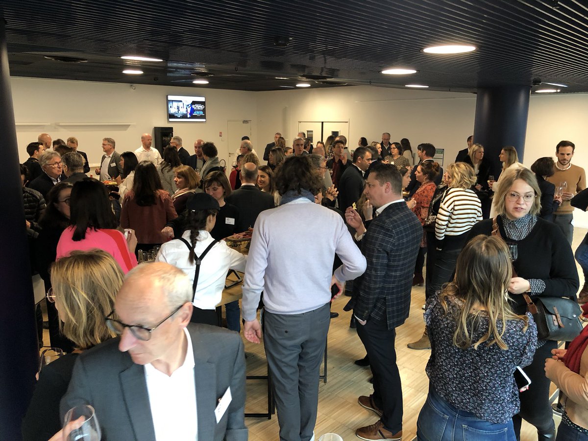 clubentrepribdx's tweet photo. [AG / Déjeuner mensuel] Véritable temps fort dans la vie de l’association, le Club a tenu son AG annuelle.
Ce temps formel se poursuit par notre traditionnel déjeuner mensuel, toujours aussi convivial et riche en échanges !
Un grand merci au @MatmutAtl pour son accueil !  #CEBX https://t.co/o9tXJi9lqt