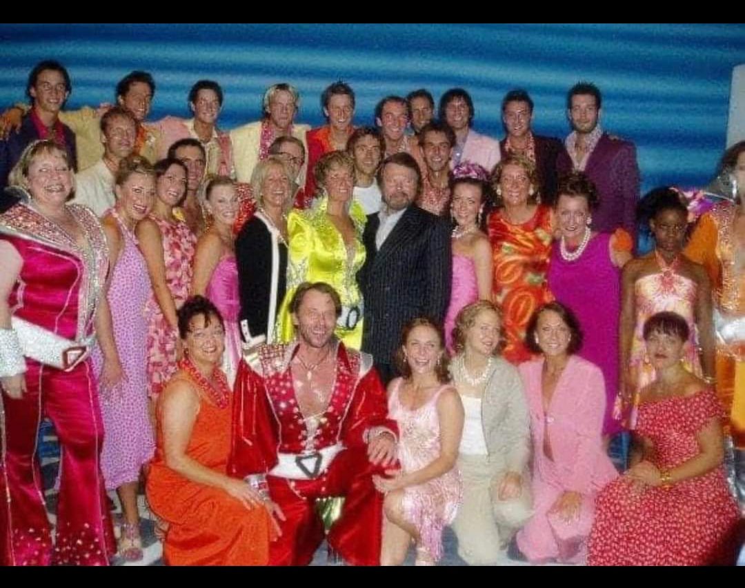 mrtimenglish's tweet photo. 23 years ago! Happy anniversary @MammaMiaMusical #wheresTimmy https://t.co/hTppo1eZId