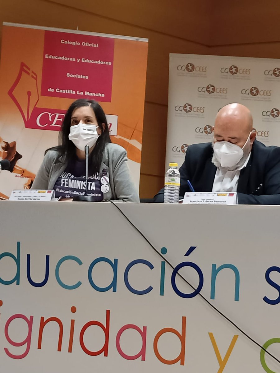 cesclm_es's tweet photo. Noelia Darriba, Educadora Social de Galicia, en el VIII Congreso Estatal de Educación Social, Cuenca, hablando de RESPETO a las personas.
#8congresoeduso
#8congresojornadacuenca
#cesclm https://t.co/dzJAkxJpug
