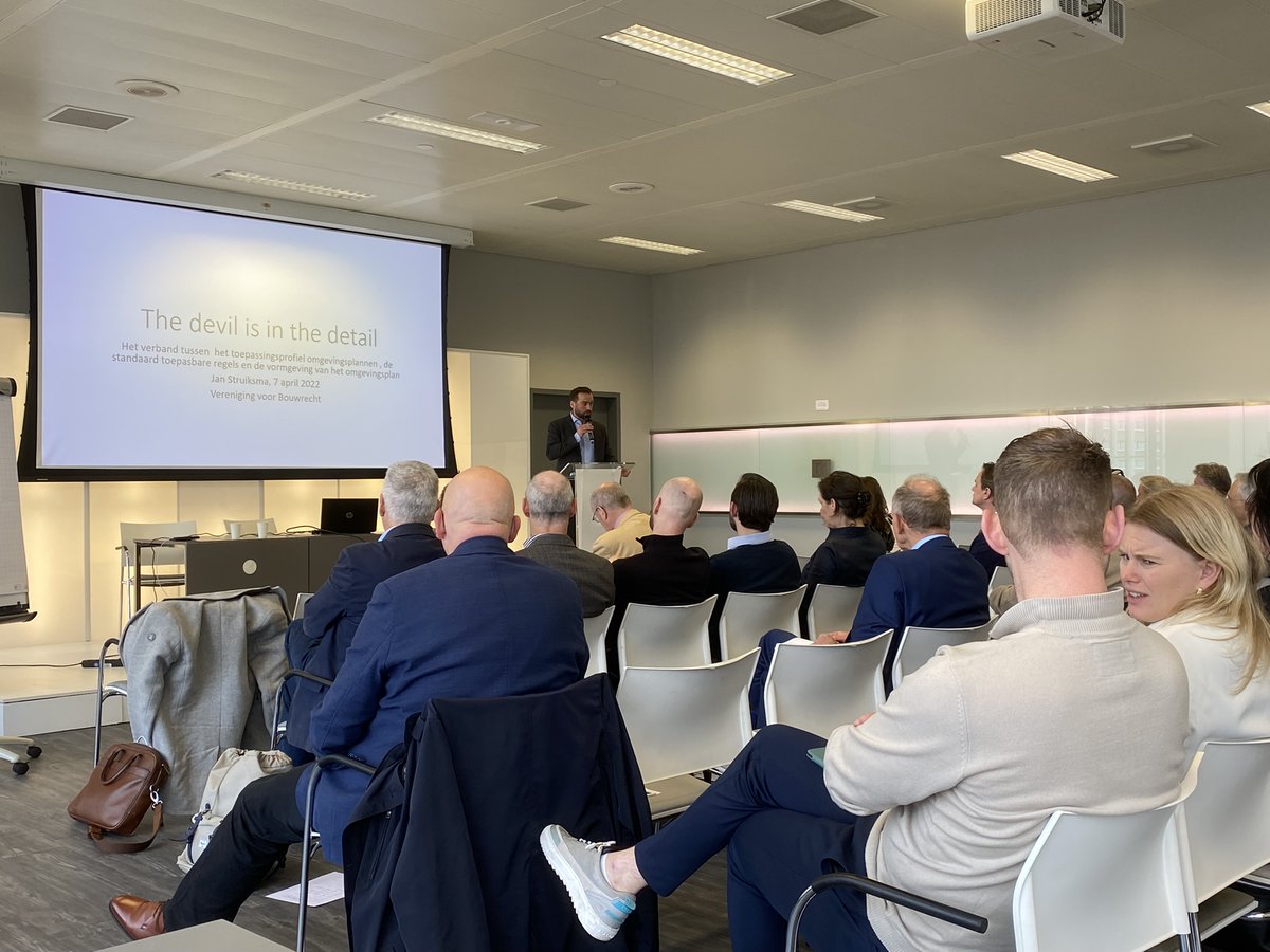 Daan Korsse trapt als wnd voorzitter het eerste VBR seminar van 2022 af. Onderwerp: flexibiliteitsbepalingen in het #omgevingsplan.

#bouwrecht #omgevingsrecht #omgevingswet