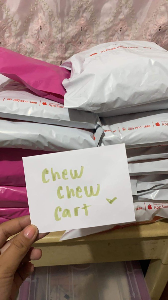 chewchewcart's tweet photo. wts / lfb ph (repost)
 SALEE!!
450 PHP ALBUMS, PAYO
1,500 PHP SEASON GREETINGS, DP 1K
1,500 PHP LIGHTSTICK, DP 900
650 PHP POM, DP 400 
550-600 PHP D:SENKOU, DP 350
📌BALANCE ONCE ARRIVED AT PH
📌NETA
📌Check Form for pre-order albums and available versions! 

Forms ⬇️ https://t.co/z9MPd06IF7