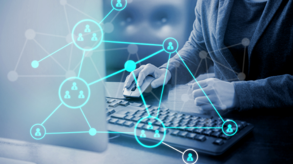 solmecke's tweet photo. Das EU-Parlament hat gestern den Data Governance Act #DGA beschlossen. Ziel ist unter anderem, dass #Datenspenden einfacher werden sollen, sodass es Individuen und Unternehmen erleichtert wird, eigene Messwerte freiwillig zum Wohle der Allgemeinheit bereitzustellen. https://t.co/2ukolFzysM