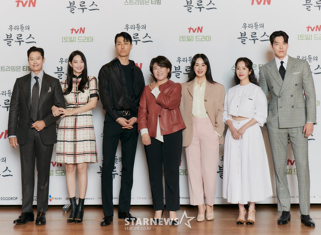 Eunbinzone's tweet photo. Exchange gift 😂
Kim Woobin➡️Shin Minah➡️Lee Byunghun➡️Kim Taeri➡️Nam Joohyuk➡️Han Jimin➡️Kim Woobin
#OurBlues
#MrSunshine
#TwentyFiveTwentyOne
#LightInYourEyes https://t.co/uMP0dO390Y