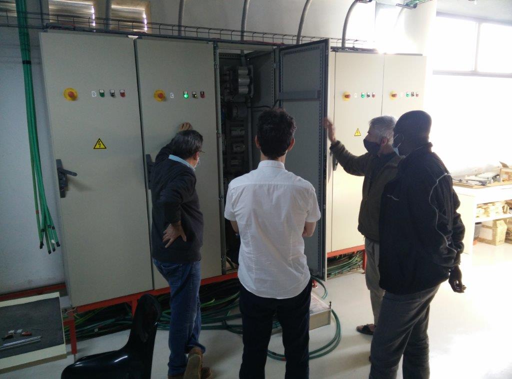 ITERtenerife's tweet image. En el marco de nuestro proyecto #MACLABPV ayer recibimos la visita del Profesor Kobor, de la Universidad Assane Seck de Ziguinchor (Senegal) y del Profesor Lahoz del Dep. de Física de la ULL, que visitaron entre otras instalaciones, el Laboratorio de FV #Sicelllab