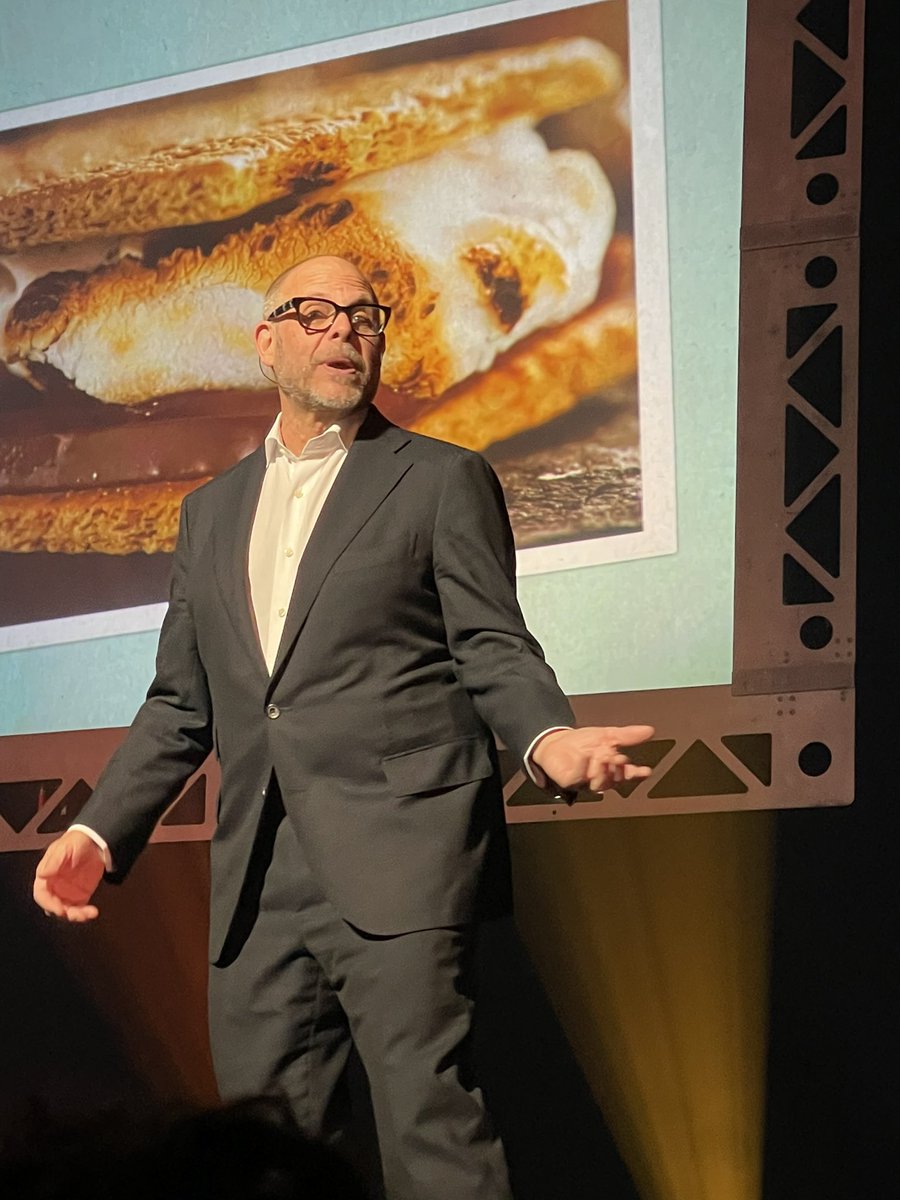RockFootClaw's tweet photo. @altonbrown thank you for the great show in Buffalo last night! It was fantastic, I don’t think my family or I stopped laughing!!! #BeyondTheEats https://t.co/D7o2tQktjQ