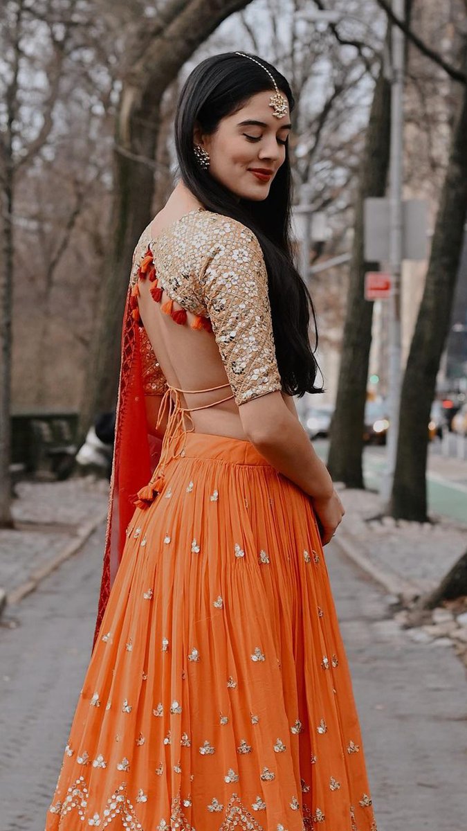 peppynite's tweet photo. Just explore something new for your mehndi. Choose the best outfits with https://t.co/31OV7qOIk8
https://t.co/PMM6zHHk3r
#designers #MehndiHaiRachneWaali #peppynite #loveaffair #weddingday https://t.co/raMF3XjgLK