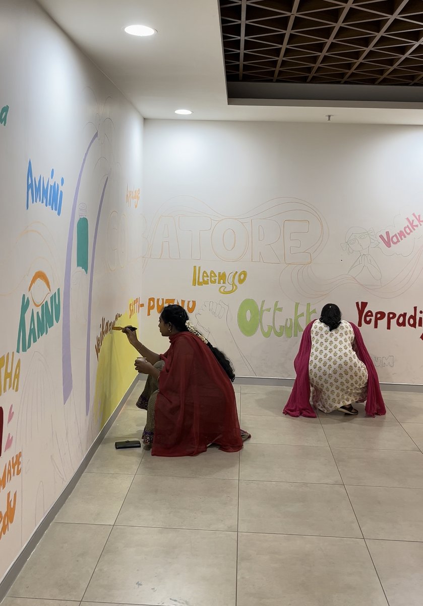 Making the return-to-work more exciting-- Around 150 employees of #SaaS firm <a href="/KovaiCo/">Kovai.co</a> came together to paint the cafeteria wall of their Coimbatore office with popular Coimbatore-based slangs, guided by international wall muralist Mamta Singh 
<a href="/TOIBusiness/">TOI Business</a>