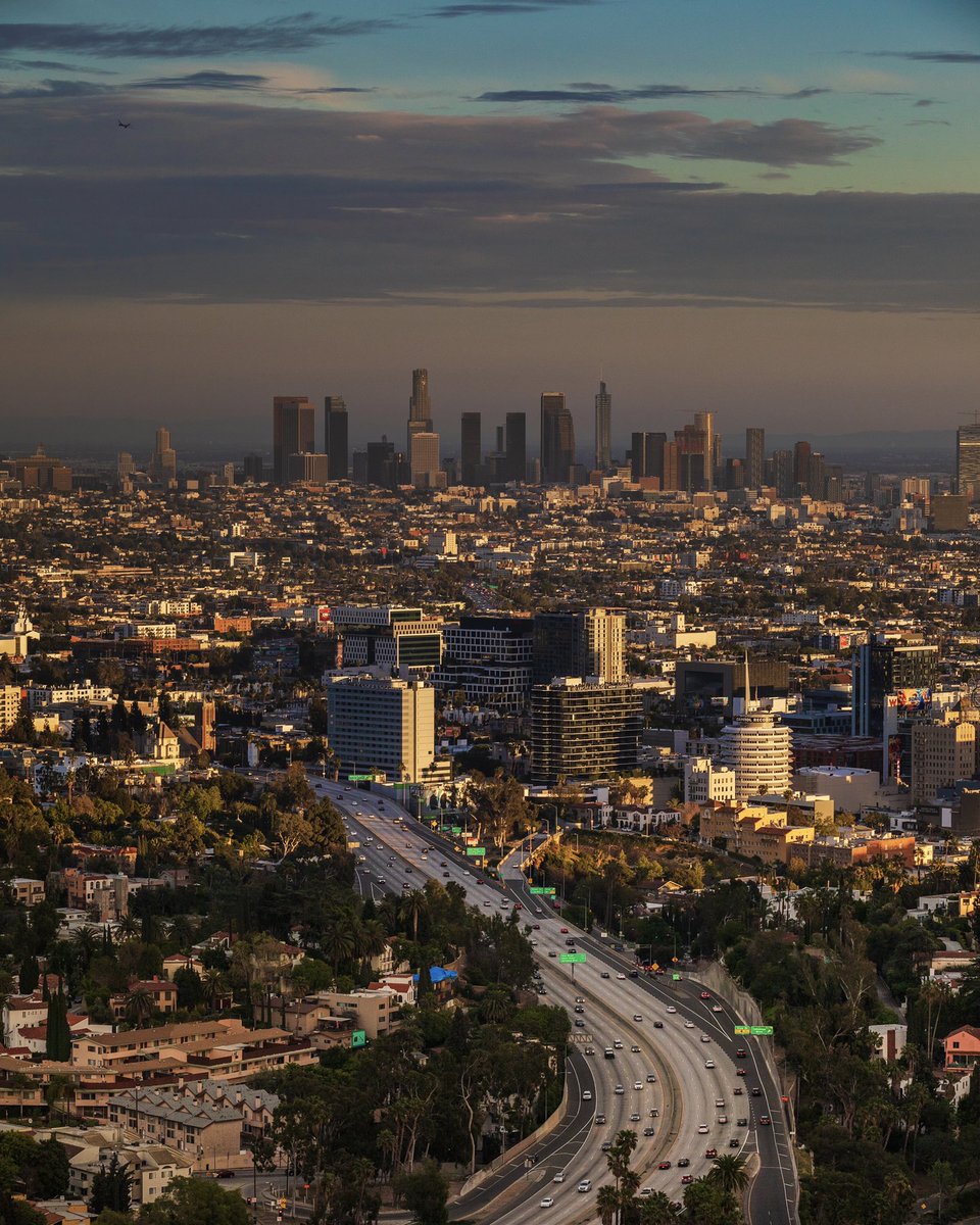 ericps024's tweet photo. From The H. Hills to DTLA. https://t.co/vIVcVCGxf0
