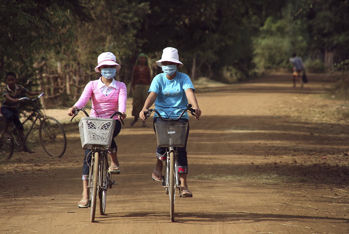 CCACoalition's tweet photo. #WorldHealthDay: Air Pollution is considered the greatest environmental threat to our health, killing 7️⃣ million people each year.

Reducing climate pollutants like methane can lead to a #HealthierTomorrow by reducing air pollution.

Find out more: https://t.co/giES5niAht https://t.co/E8Kskl3dfI