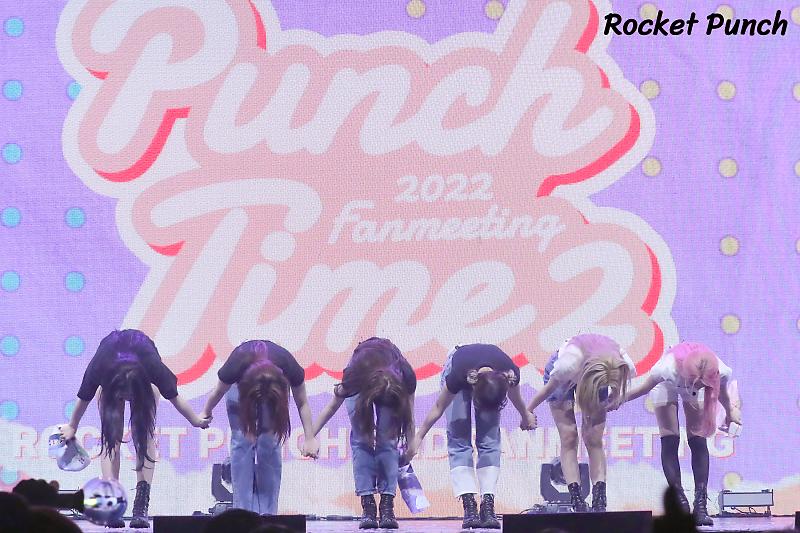 yunkyiest's tweet photo. Lets hit the world with rocket punch๐๐
#RocketPunch #๋ก์ผํ์น #Punch_Time2 https://t.co/gBayj6n6tJ