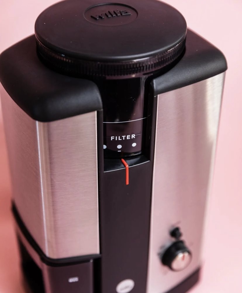 Grinding fresh coffee is the ONLY way to ensure you're getting the best out of your beans - so much aroma and flavour is lost even a few short minutes after grinding so we can't think of any better bit of  equipment to do it with than Wilfa Svart grinder.

ow.ly/z2hg50IyWP5