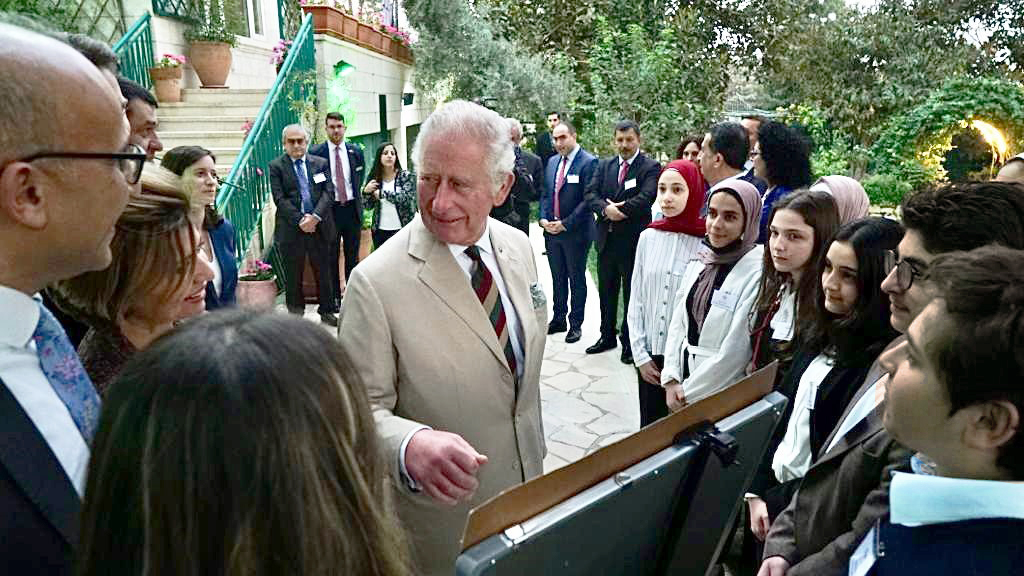 INJAZorg's tweet photo. We are delighted with HRH The Prince of Wales visit to Jordan, where he met with INJAZ team and some of the students participating in the Enterprise Business Challenge Program (EBC).
@PrincesTrustInt 
@MashrekSchool 
@AylaOasis 
@edugovjo 
#leapjordan 
#برنامج_تحدّي_الأعمال https://t.co/QYjdhgleBt